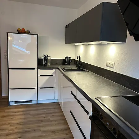 Hell Lägenhet Uderns